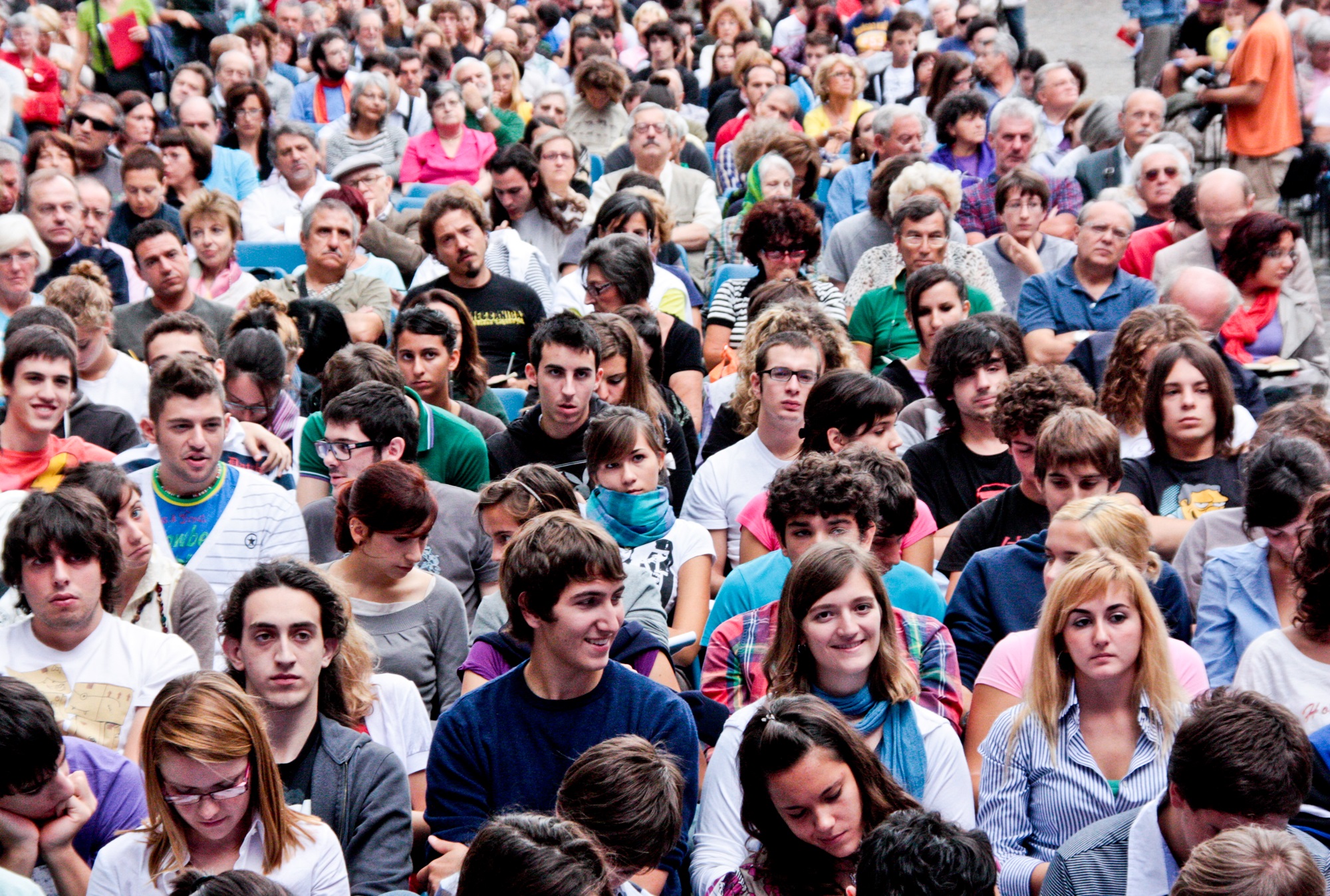 Una Moderna Tribu Di Giovani Metropolitani I giovani e la fede in italia | La Civiltà Cattolica