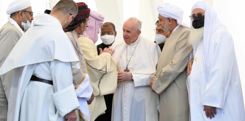 Papa Francesco parla con i musulmani