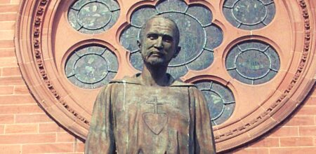 La statua di Charles De Foucauld a Strasburgo.