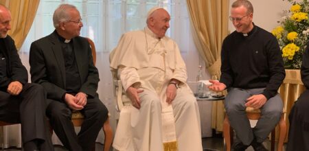 Un momento dell’incontro di papa Francesco con i gesuiti della Regione russa (foto: Antonio Spadaro).