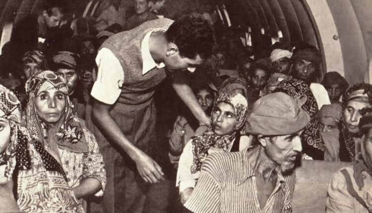 Ebrei yemeniti che raggiugono in volo il neonato Stato di Israele.