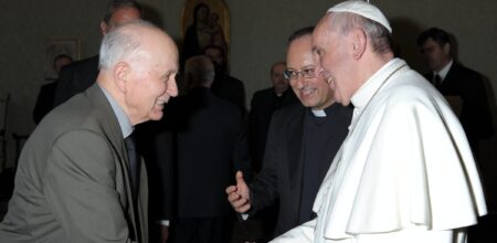 Fr. Carlo Rizzo S.I. nel suo primo incontro con papa Francesco.