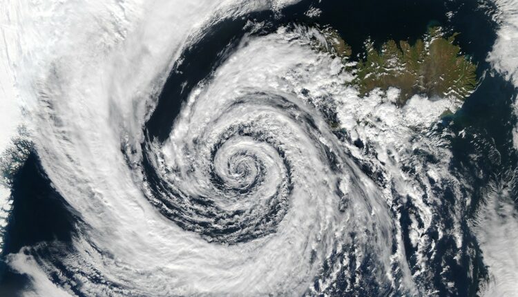 Sistema di bassa pressione sull'Islanda. Per "vedere" l'effetto Coriolis