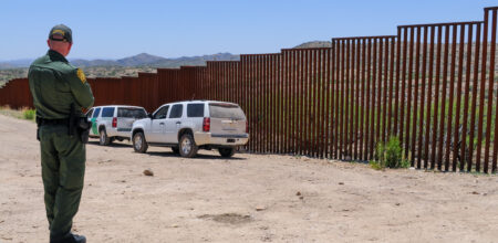 Polizia di frontiera al confine con il Messico, in Arizona. (Foto: Eduardo Barraza - stock.adobe.com)