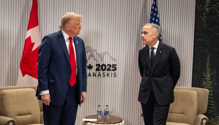 Il primo ministro Mark Carney incontra Trump al G7, 16 giugno 2025 (Official White House Photo by Daniel Torok)