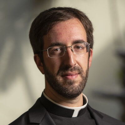 La parola che crea amicizia: papa Leone XIV legge la <i>Dei Verbum</i>
