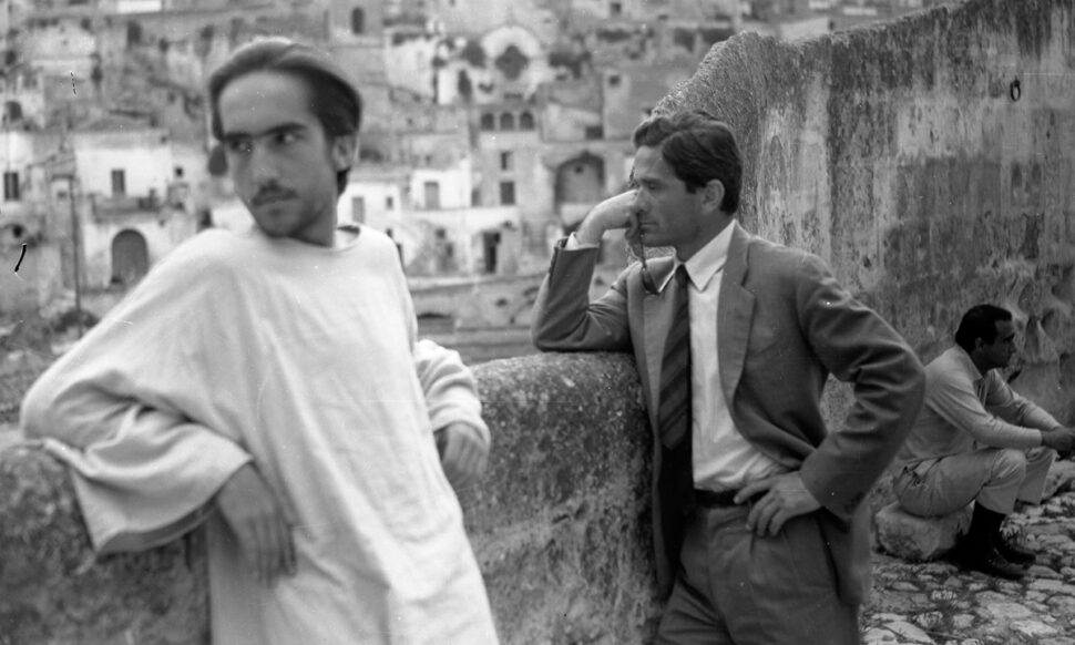 Pier Paolo Pasolini sul set de "Il Vangelo secondo Matteo" (Foto: Domenico Notarangelo/Wikimedia)